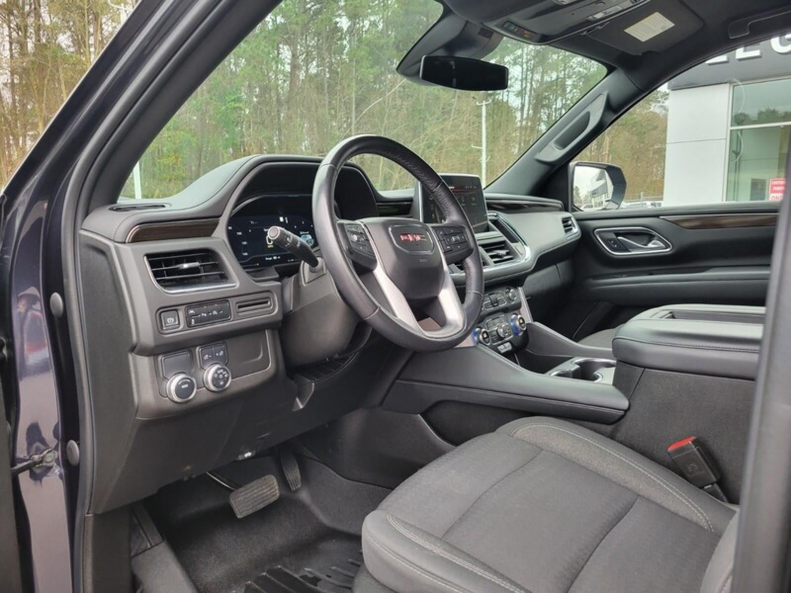 2023 GMC Yukon XL SLE