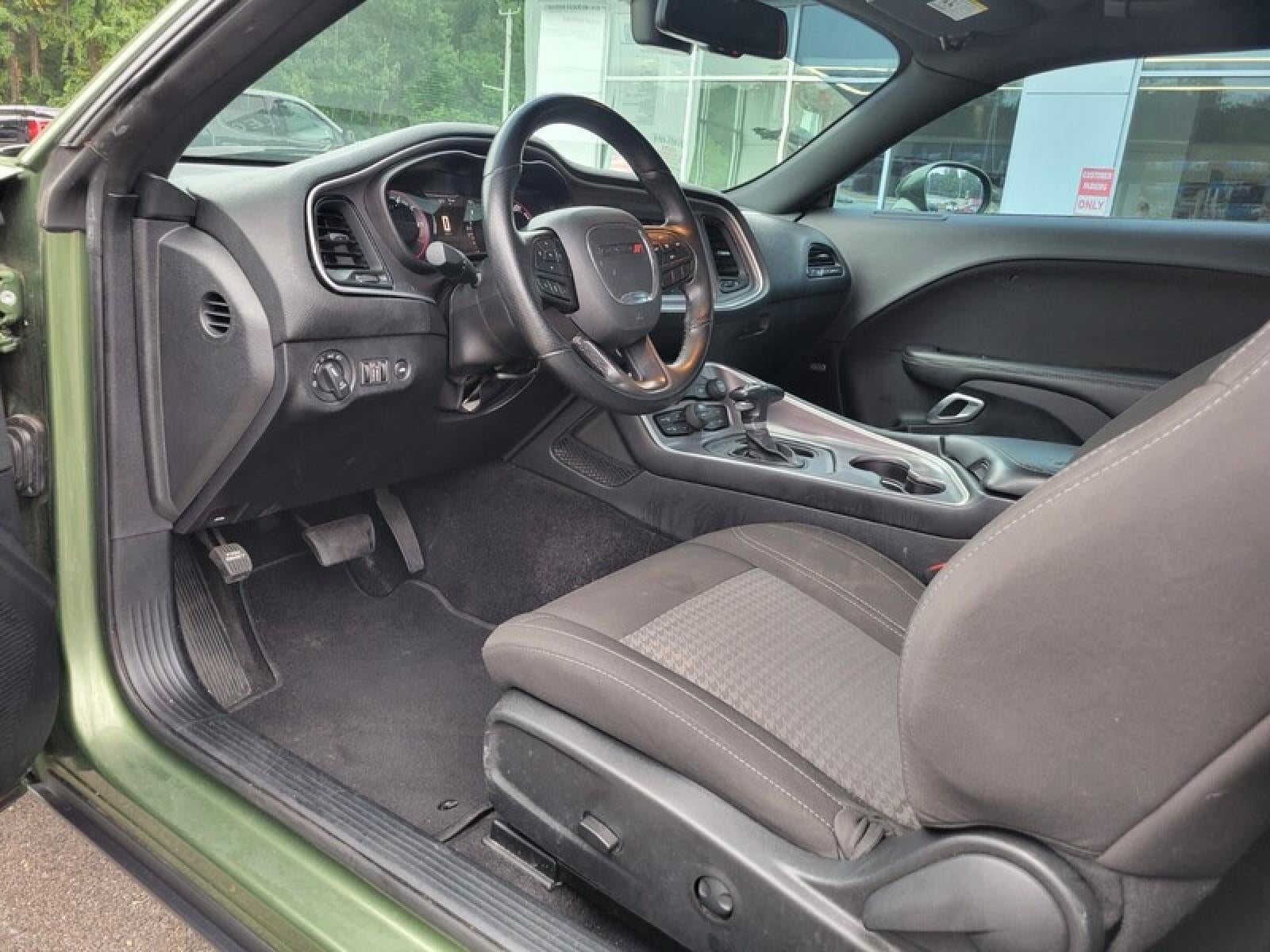 2022 Dodge Challenger SXT