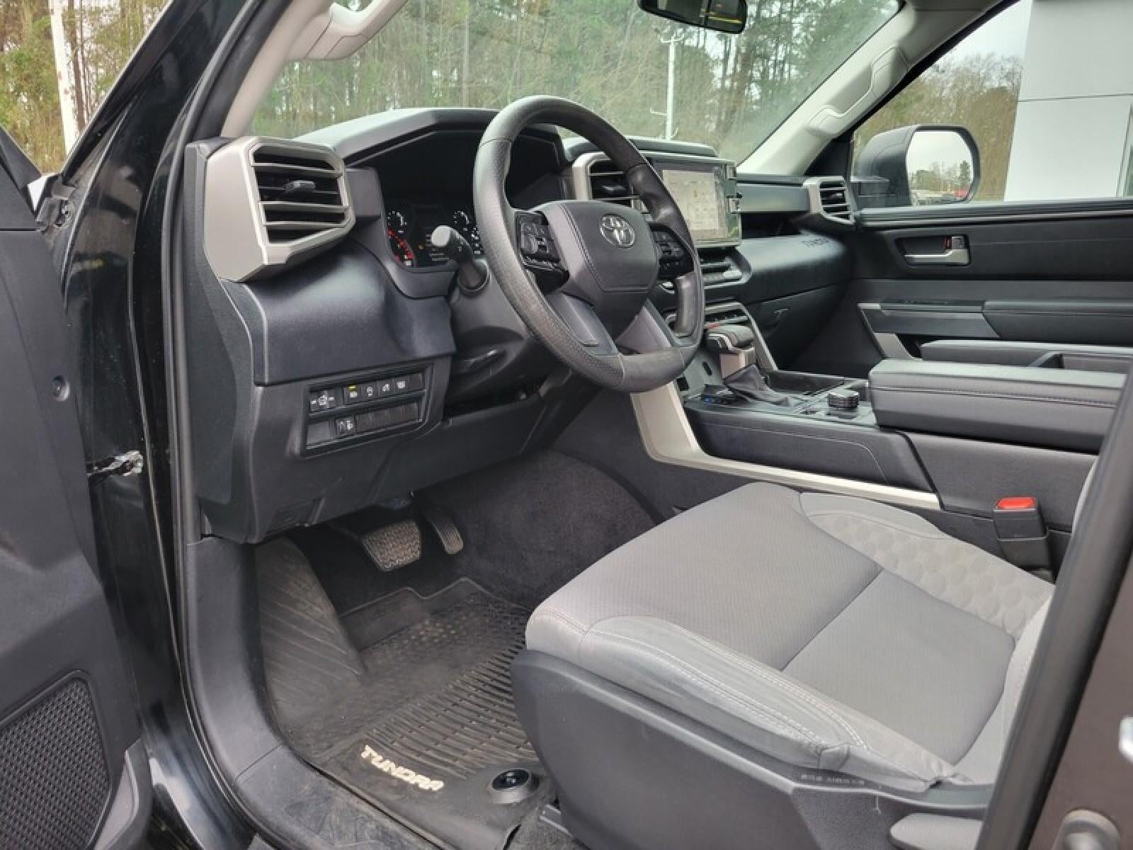 2023 Toyota Tundra 4WD SR5