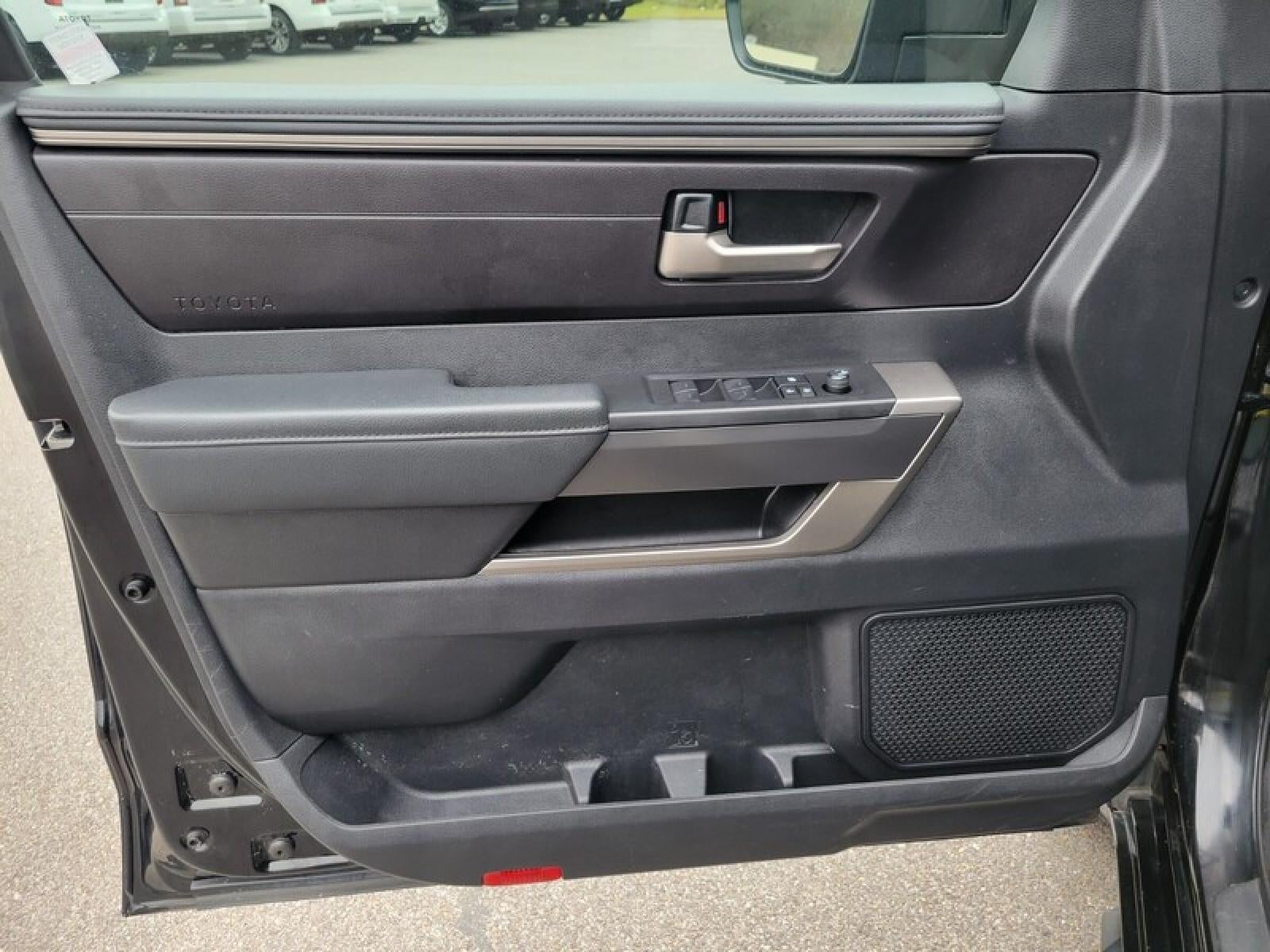 2023 Toyota Tundra 4WD SR5