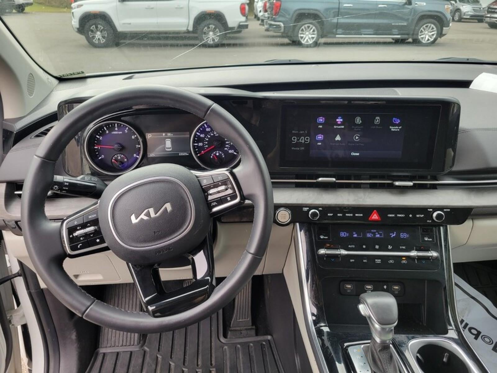 2024 Kia Carnival EX