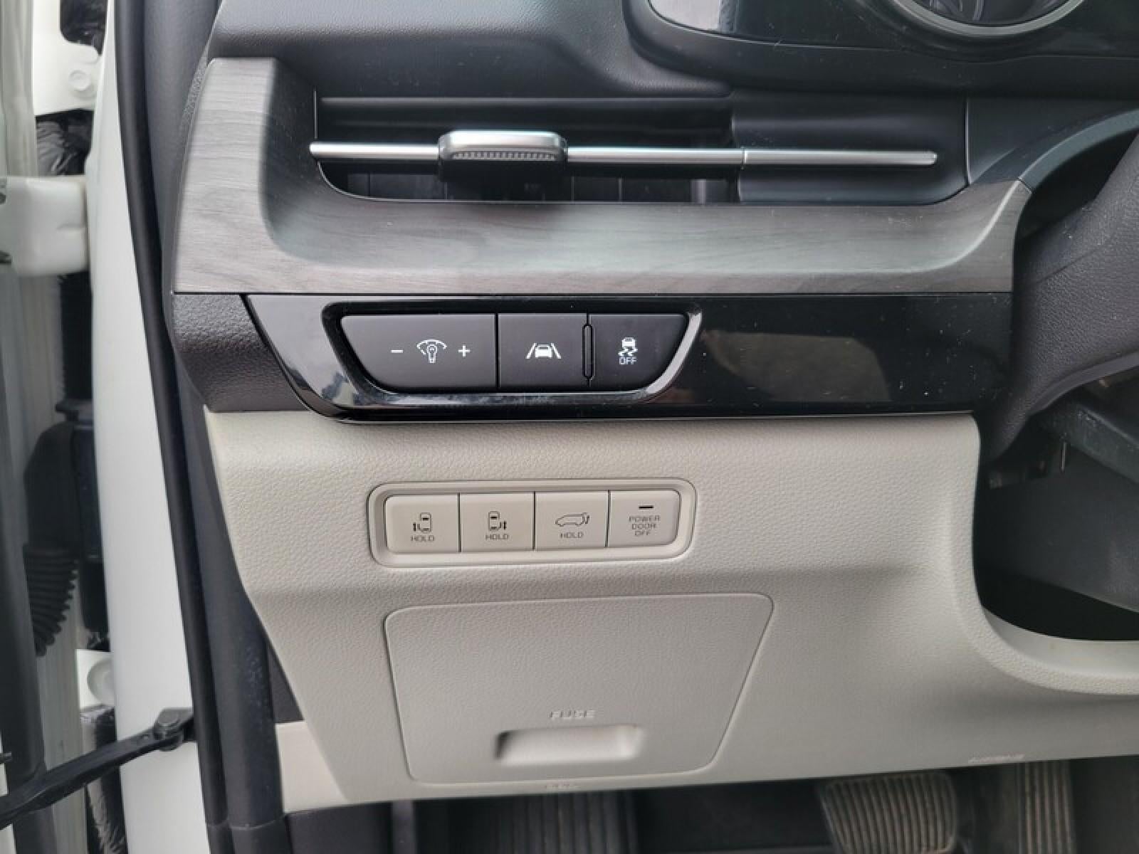 2024 Kia Carnival EX