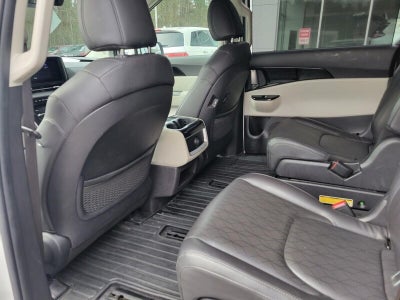 2024 Kia Carnival EX