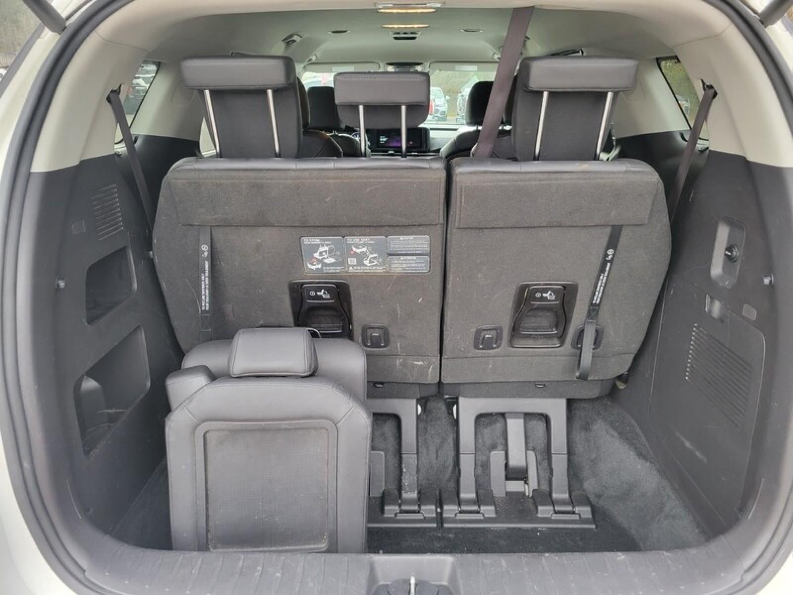 2024 Kia Carnival EX