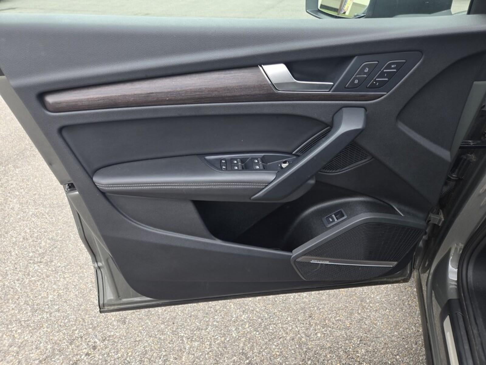 2024 Audi Q5 S line Premium Plus