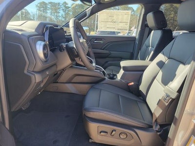 2025 Chevrolet Colorado WT/LT