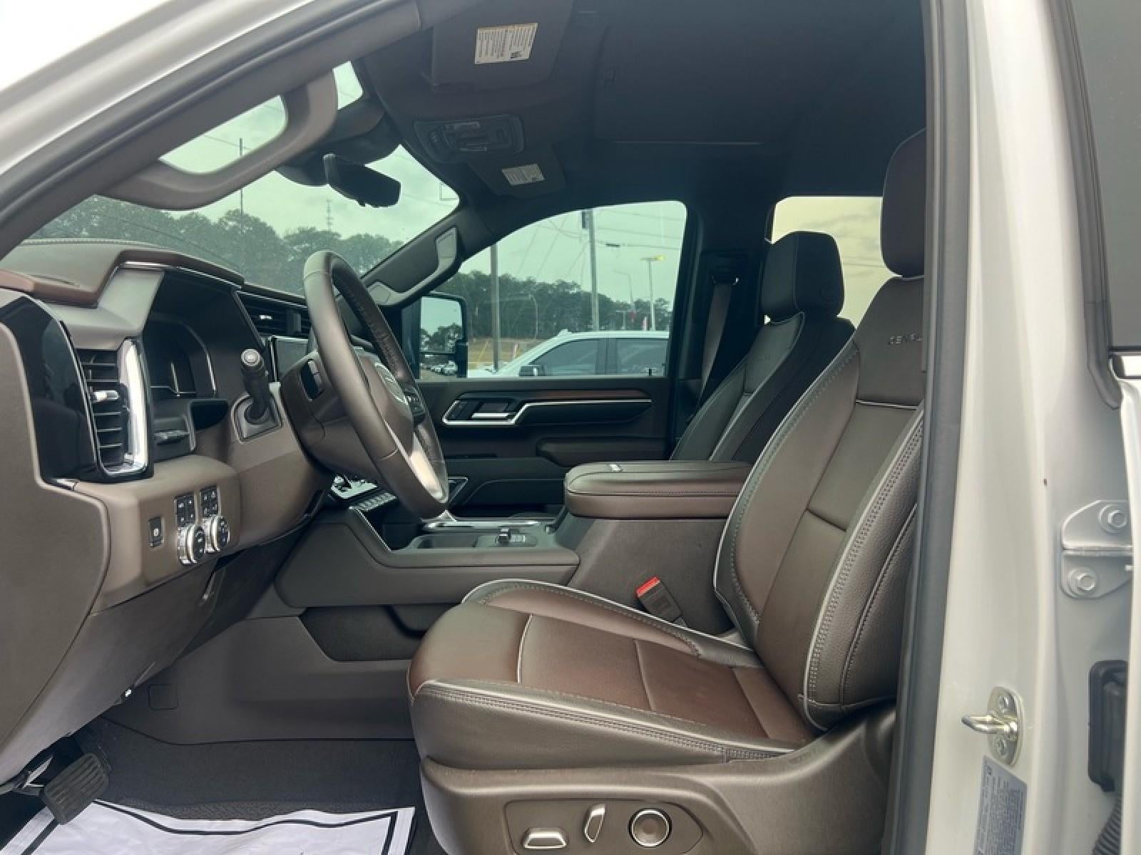 2025 GMC Sierra 2500 HD Denali