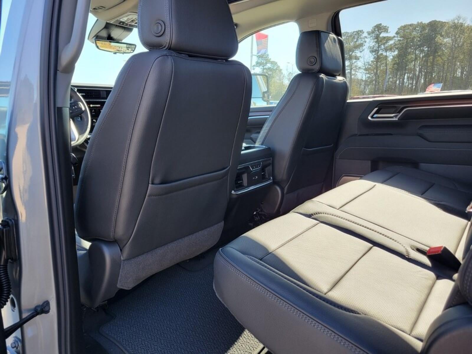 2026 GMC Sierra 3500 HD Denali DRW