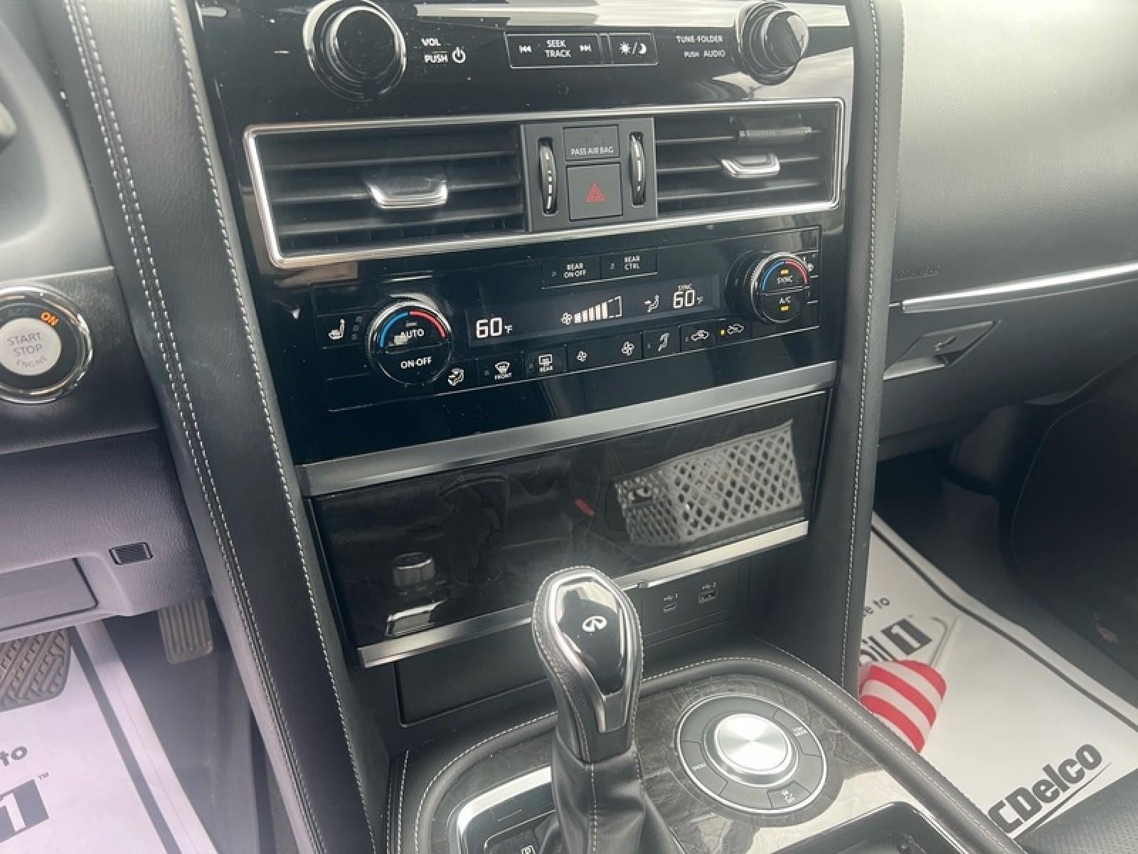 2022 INFINITI QX80 LUXE